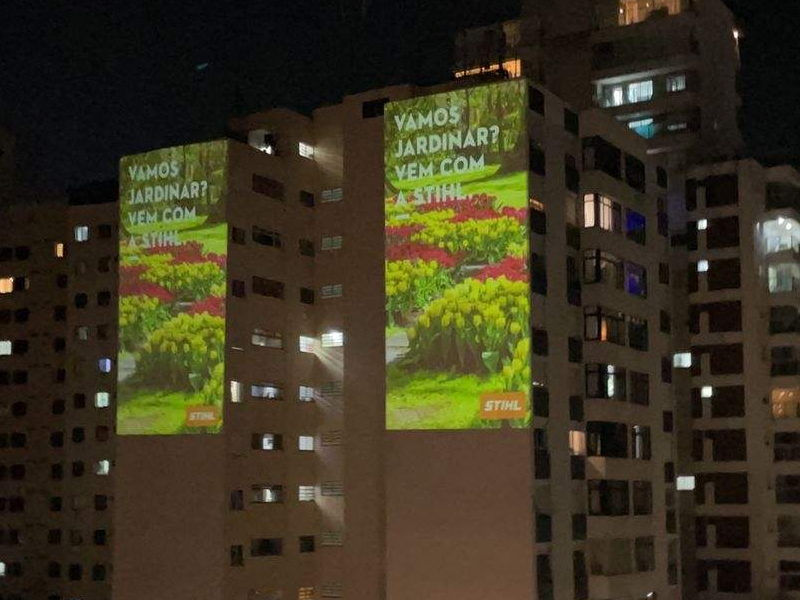 Prédio de São Paulo com imagem de jardim STIHL: levando o conceito de áreas verdes para grandes centros urbanos